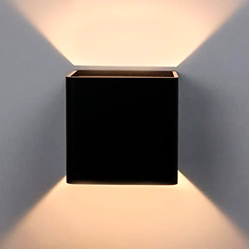Lumo-Box LED Sconce - Image 2