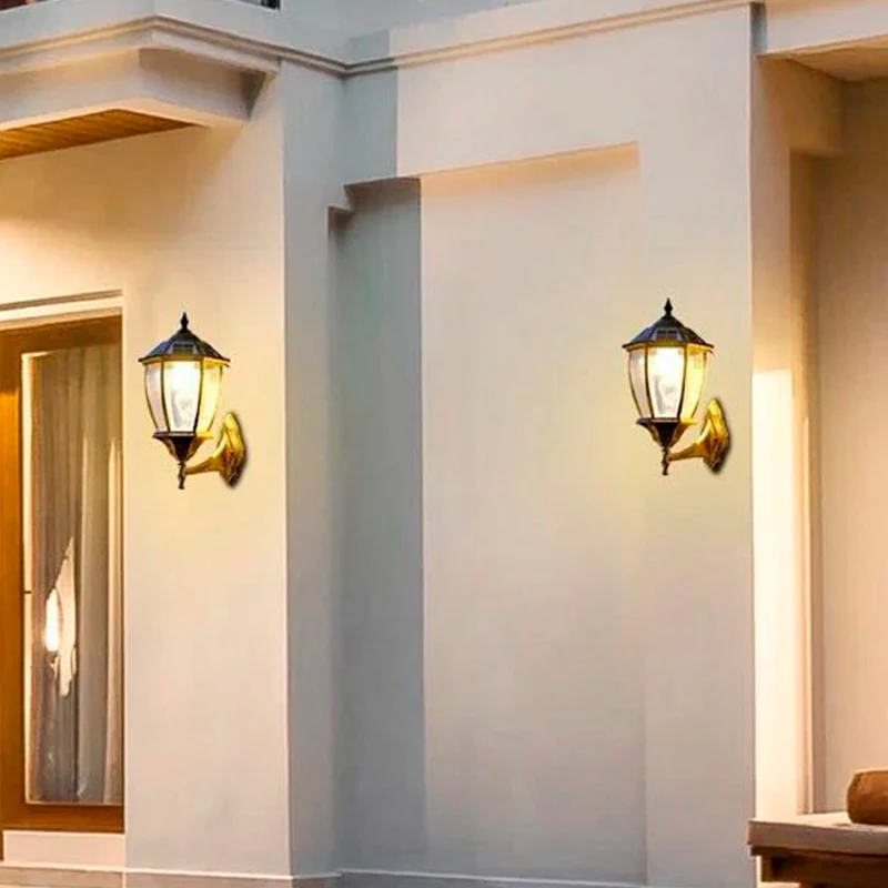 Vintage Classico Solar Wall Lamp - Image 3