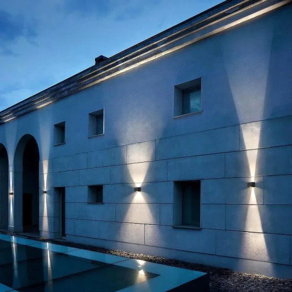 Two Way Adjustable Solar Wall Washer 8w - Image 6