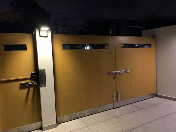 Solar Wall Light 10W - Image 3